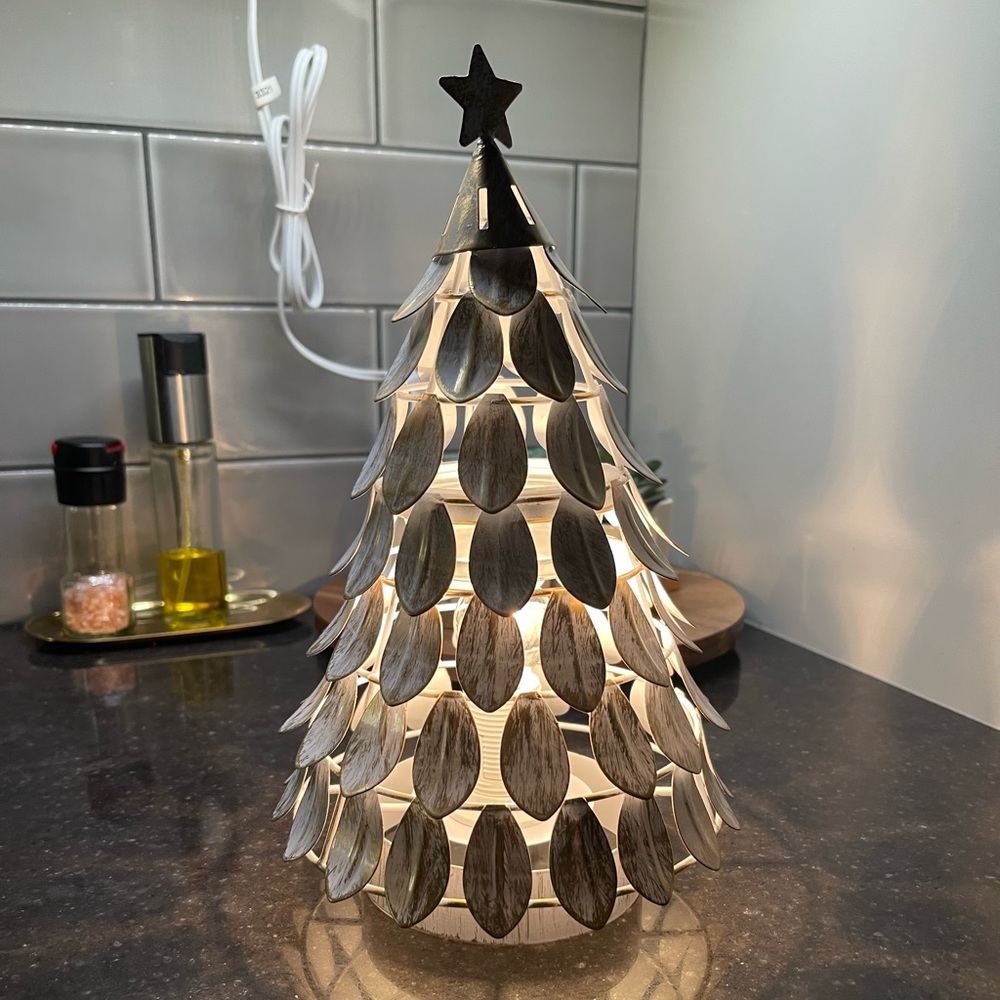 Scentsy Christmas Tree Wax Warmer